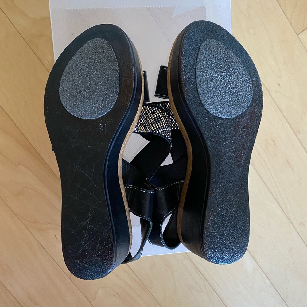 Black Leather Wedge Sandals with Geometric Straps - Picture 5 of 10